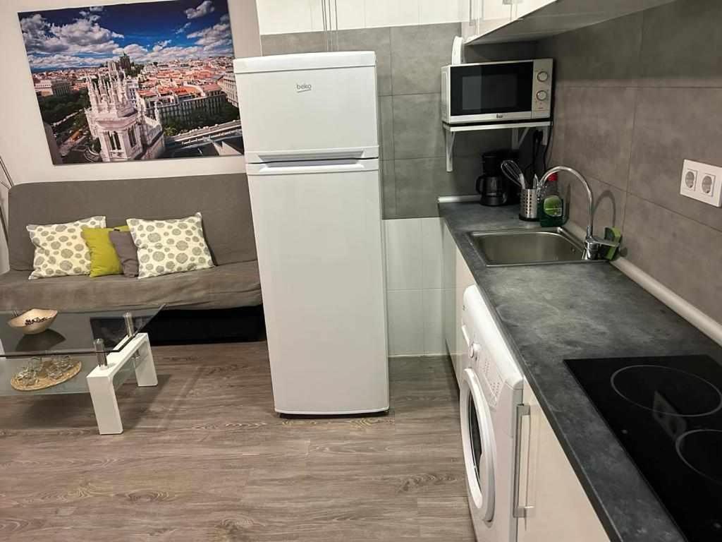 Comodo Y Agradable Estudio En Madrid Centro A3 Экстерьер фото